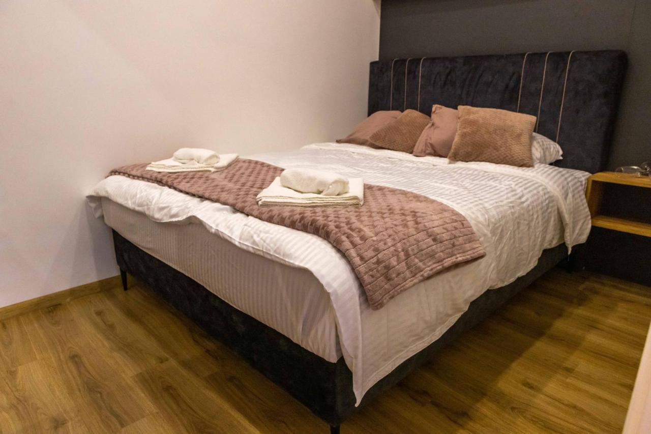 Rubikon Free Parking Apartmani Dusanovac ภายนอก รูปภาพ