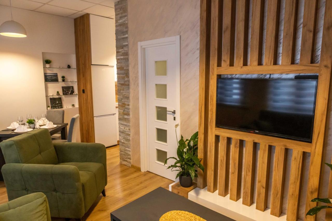 Rubikon Free Parking Apartmani Dusanovac ภายนอก รูปภาพ